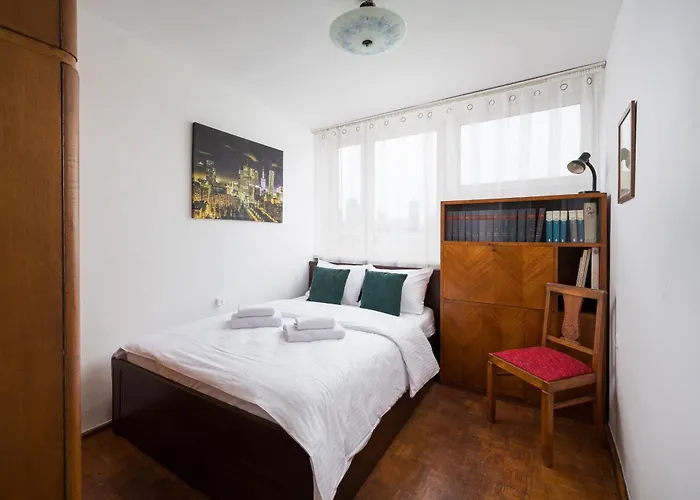 Old Town 3-Bedroom Apartment