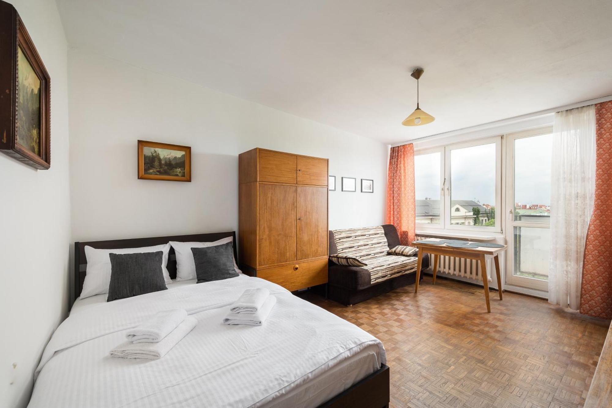 Old Town 3-bedroom Apartment